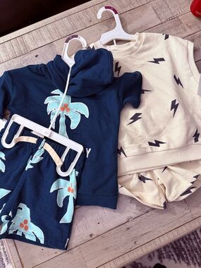 Navy Palm Hoodie & Shorts Set + Cream Lightning Sweatshirt Set - 2T Kids